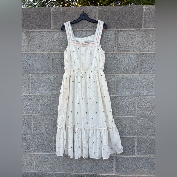 Old Navy Large Maxi Dress Cream Dainty Embroidered Floral Peasant Tiered Pockets - Picture 2 of 14